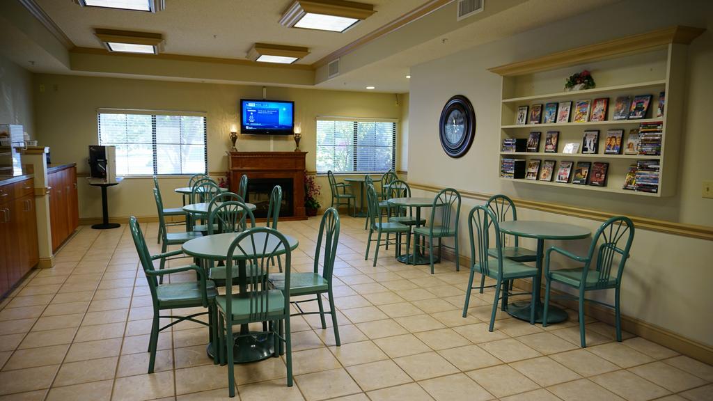 Wesley Inn Wichita Exteriér fotografie