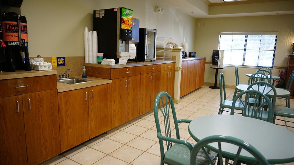 Wesley Inn Wichita Exteriér fotografie